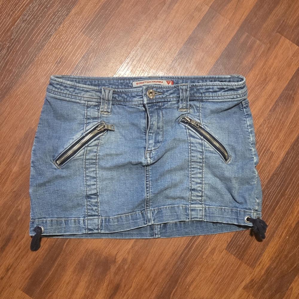 Y2k Denim Guess Mini Skirt Size 26 Womans